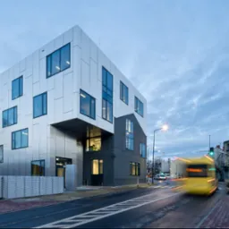 H11 Boutique Office - w pełni zautomatyzowany biurowiec - rozwiązanie autorskie.