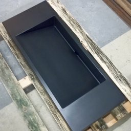 Umywalki, blaty, stopnie czy parapety z betonu na wymiar.