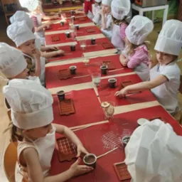 Warsztaty czekoladowe dla grupy w przedszkolu