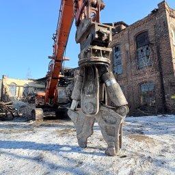 3 metry wysokości samego chwytaka. Luty 2026