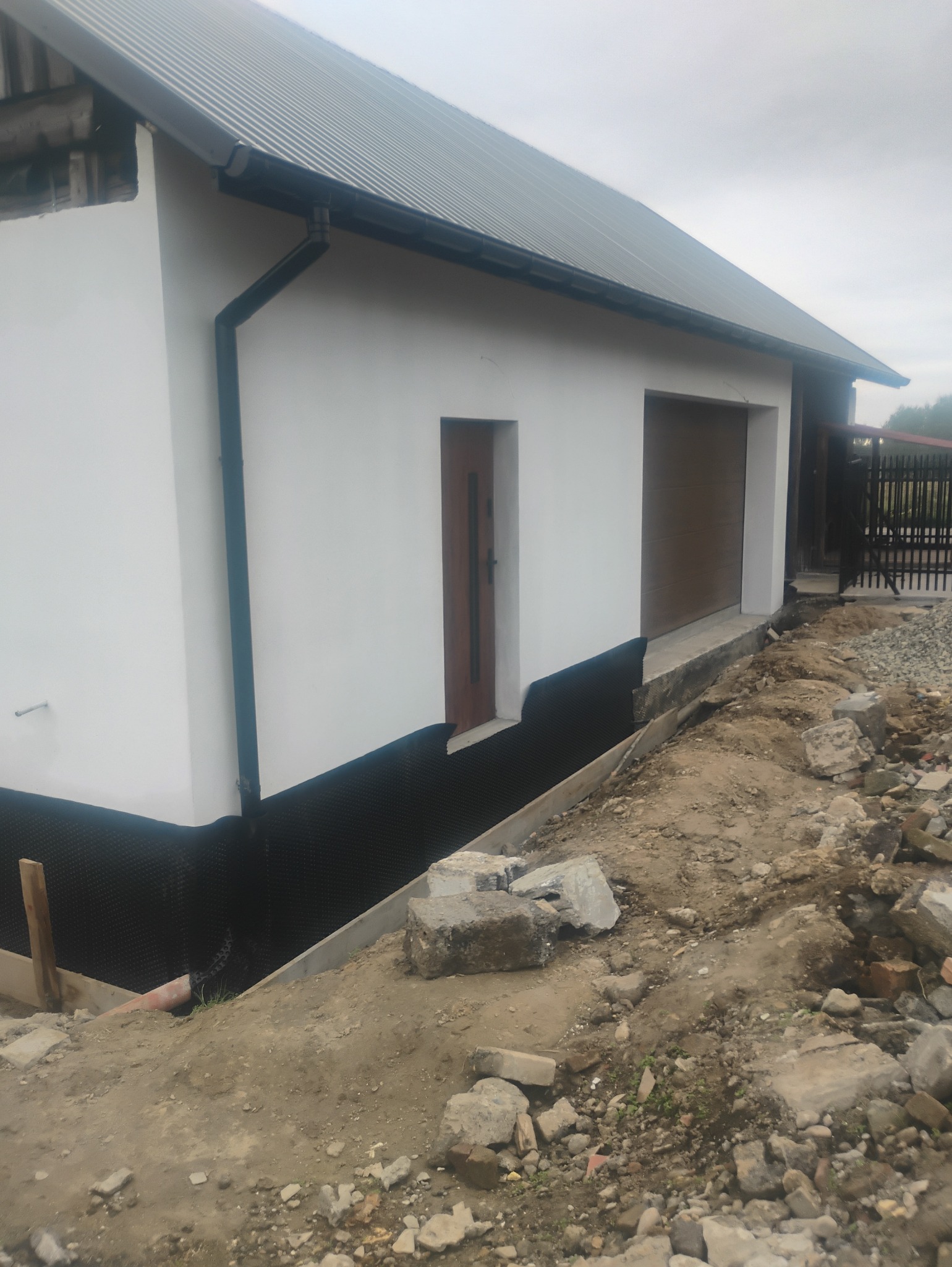 Szybkie wykonanie elewacji budynku gospodarczego