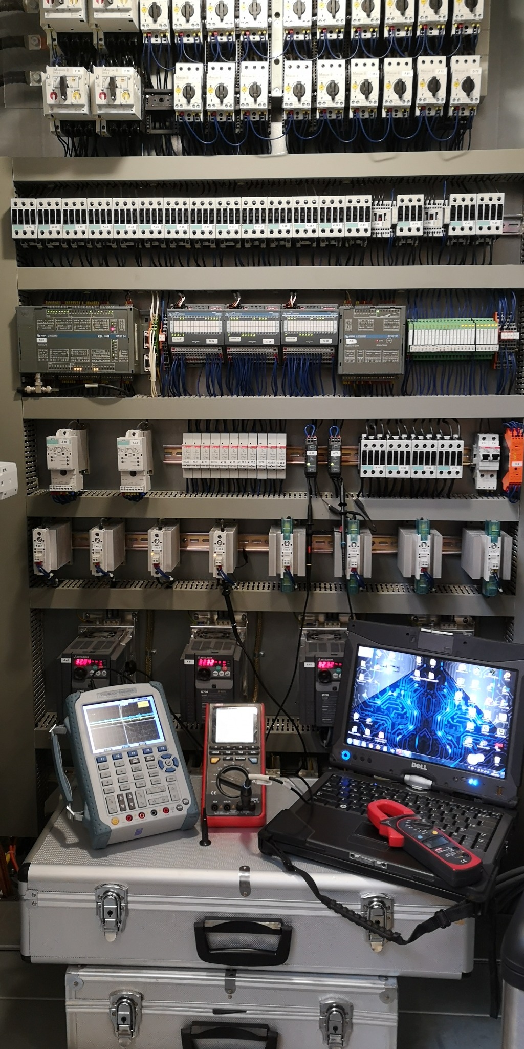 Serwis offsetowej maszyny drukującej