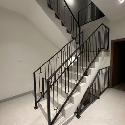 METAL DESIGN - Solidne Barierki ze Stali Nierdzewnej Łomża