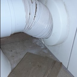 NARON SPÓŁKA Z OGRANICZONĄ ODPOWIEDZIALNOŚCIĄ - Demontaż uszkodzonego odpływu WC