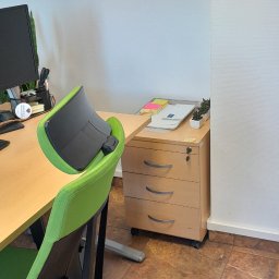 NARON SPÓŁKA Z OGRANICZONĄ ODPOWIEDZIALNOŚCIĄ - Montaż mebli stanowiska roboczego oraz wymiana zamka szafki