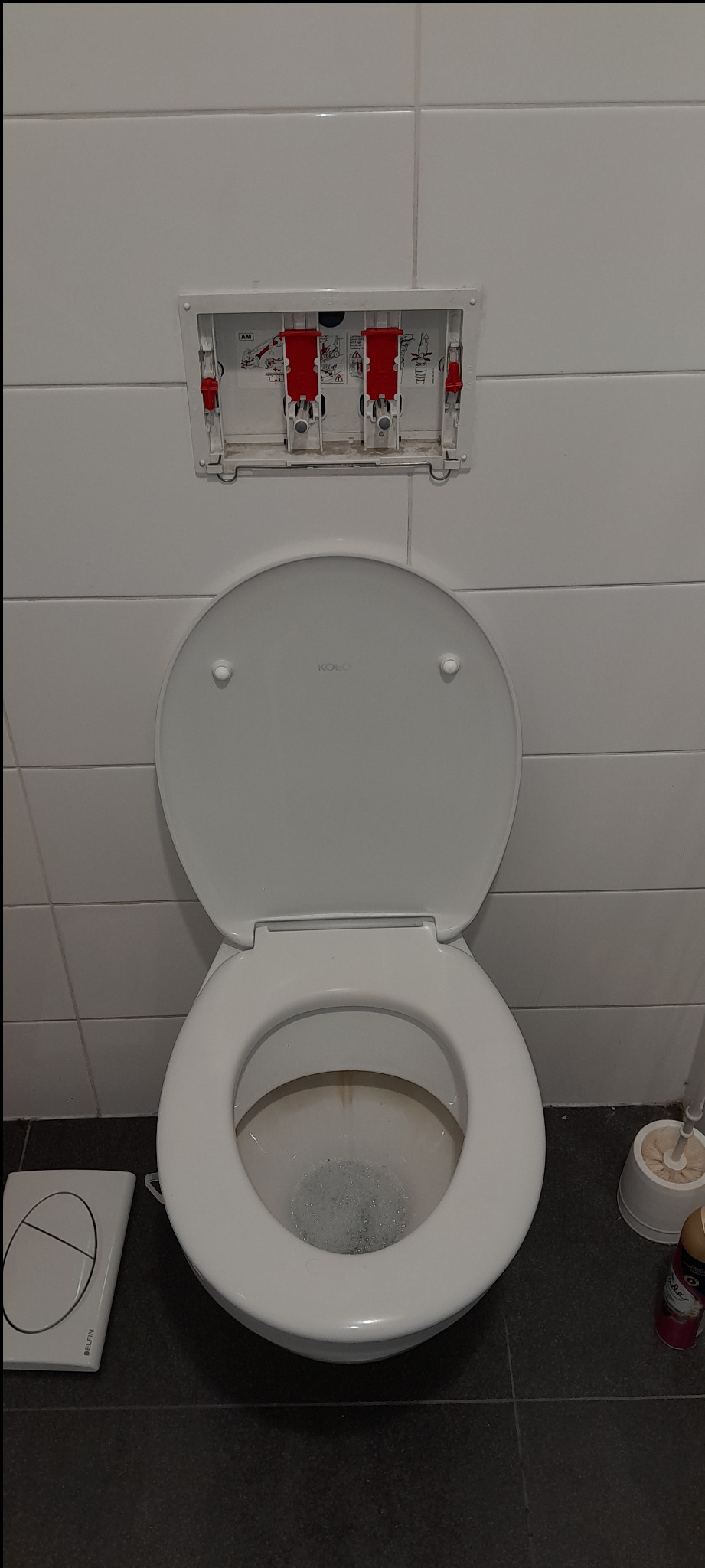 Naprawa zestawu podtynkowego WC