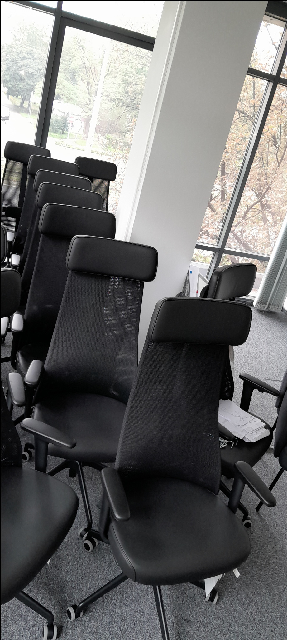 Skręcanie foteli biurowych IKEA