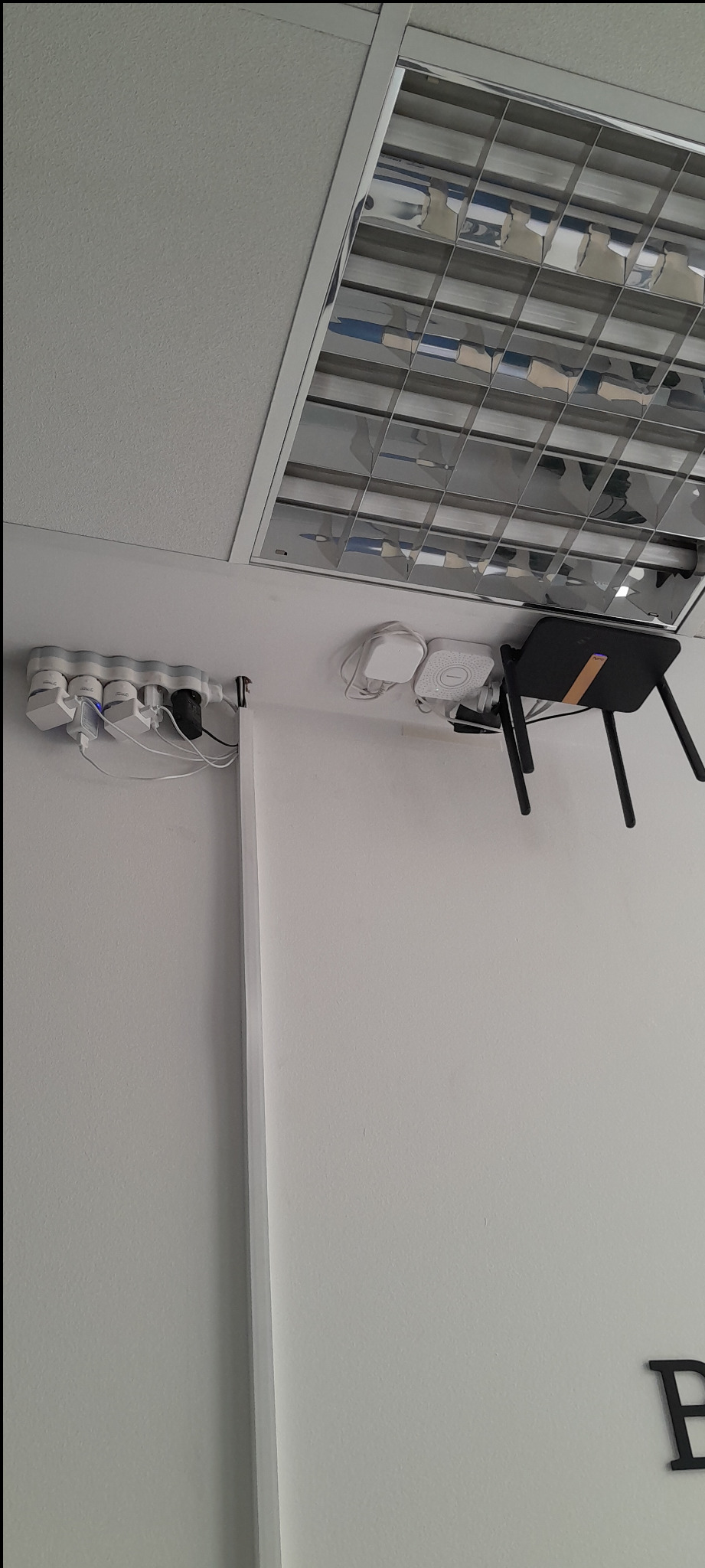 Aktywacja smart plug-ów w biurze