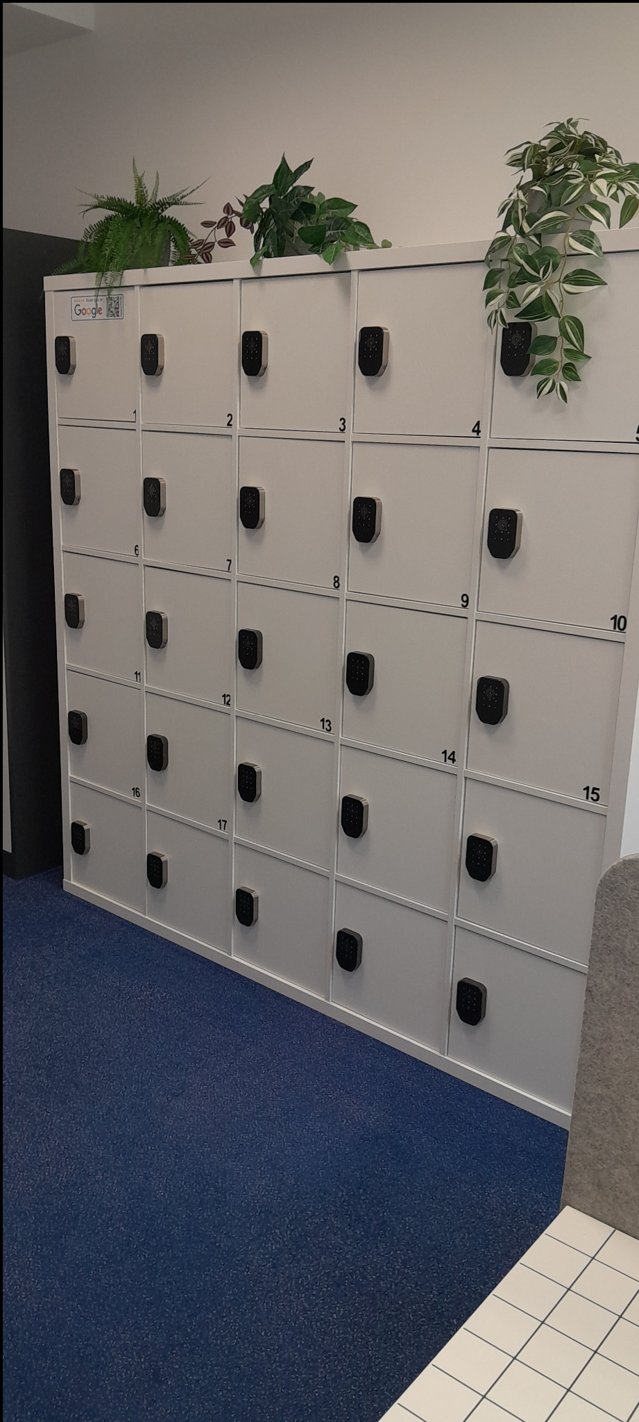 Montaż zamków zdalnie szyfrowanych w biurze