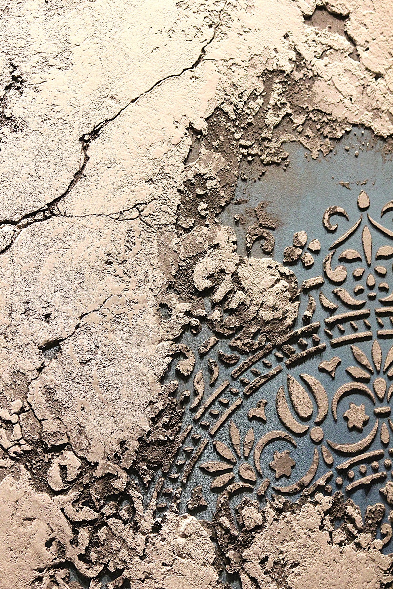 Wabi sabi - piękno tkwiące w dostrzeganiu niedoskonałości, szablony, spękania i kolorystyka dobierane pod gust Klienta