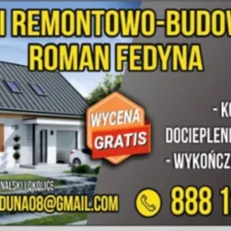 Baner reklamowy usług remontowo-budowlanych: elewacje, docieplenia, wykończenia wnętrz. Dom jednorodzinny z szarą dachówką. Kontakt: Roman Fedyna, Piotrków Trybunalski.