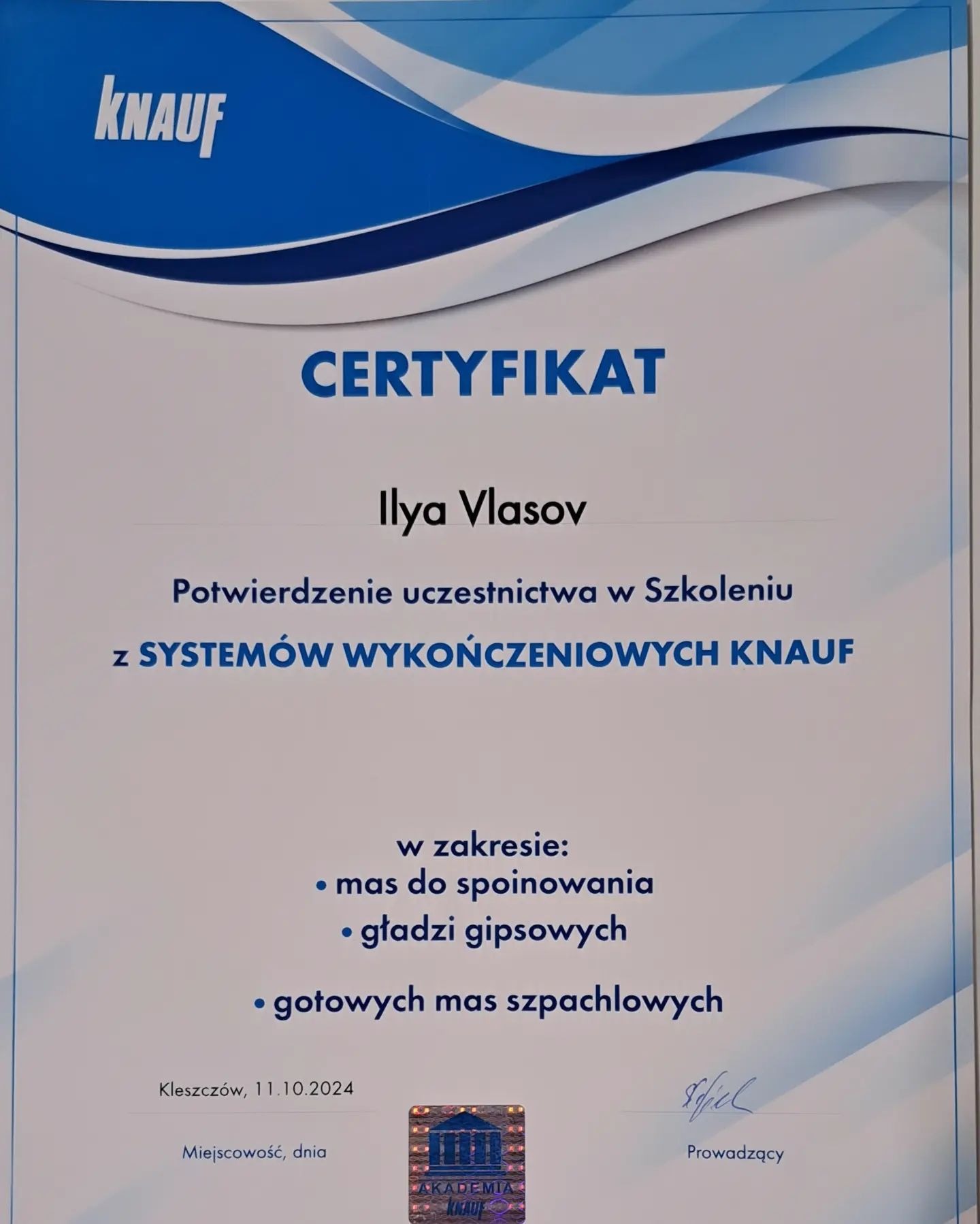 Certyfikat Knauf dla Ilya Vlasov, potwierdzający uczestnictwo w szkoleniu z systemów wykończeniowych, obejmującym masę do spoinowania, gładzie gipsowe i gotowe masy szpachlowe.
