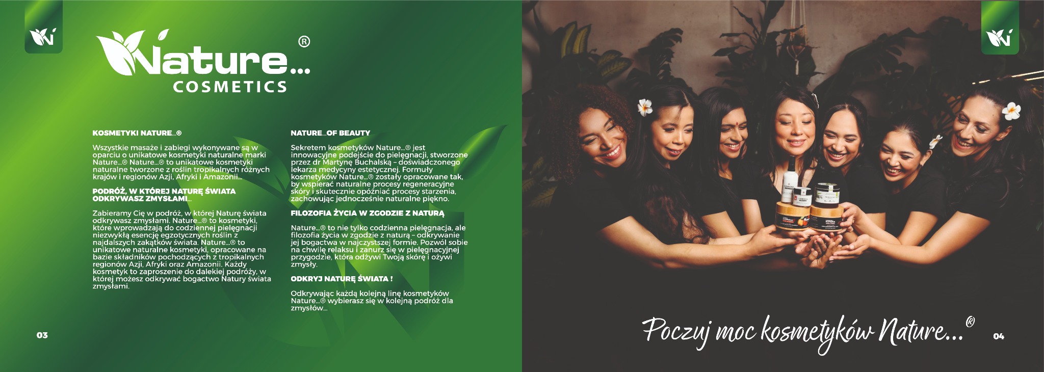 Uśmiechnięte kobiety prezentują kosmetyki Nature na tle roślin. Naturalne produkty do pielęgnacji, podkreślone ciepłym oświetleniem, tworzą przyjazną atmosferę.