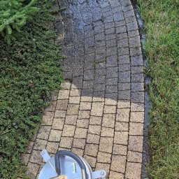 Kam-Dach Kamil Parczewski - Mycie kostki brukowej i zabezpieczenie kostki brukowej hydrofobowym preparatem i zasypanie fug piaskiem kwarcowym