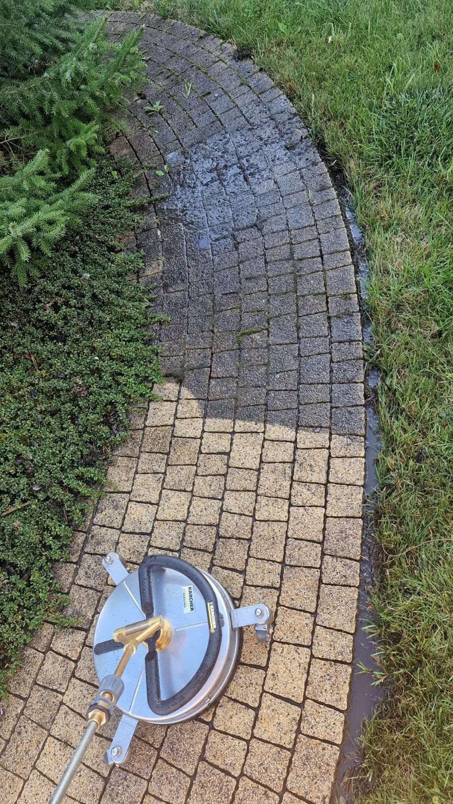 Mycie kostki brukowej i zabezpieczenie kostki brukowej hydrofobowym preparatem i zasypanie fug piaskiem kwarcowym