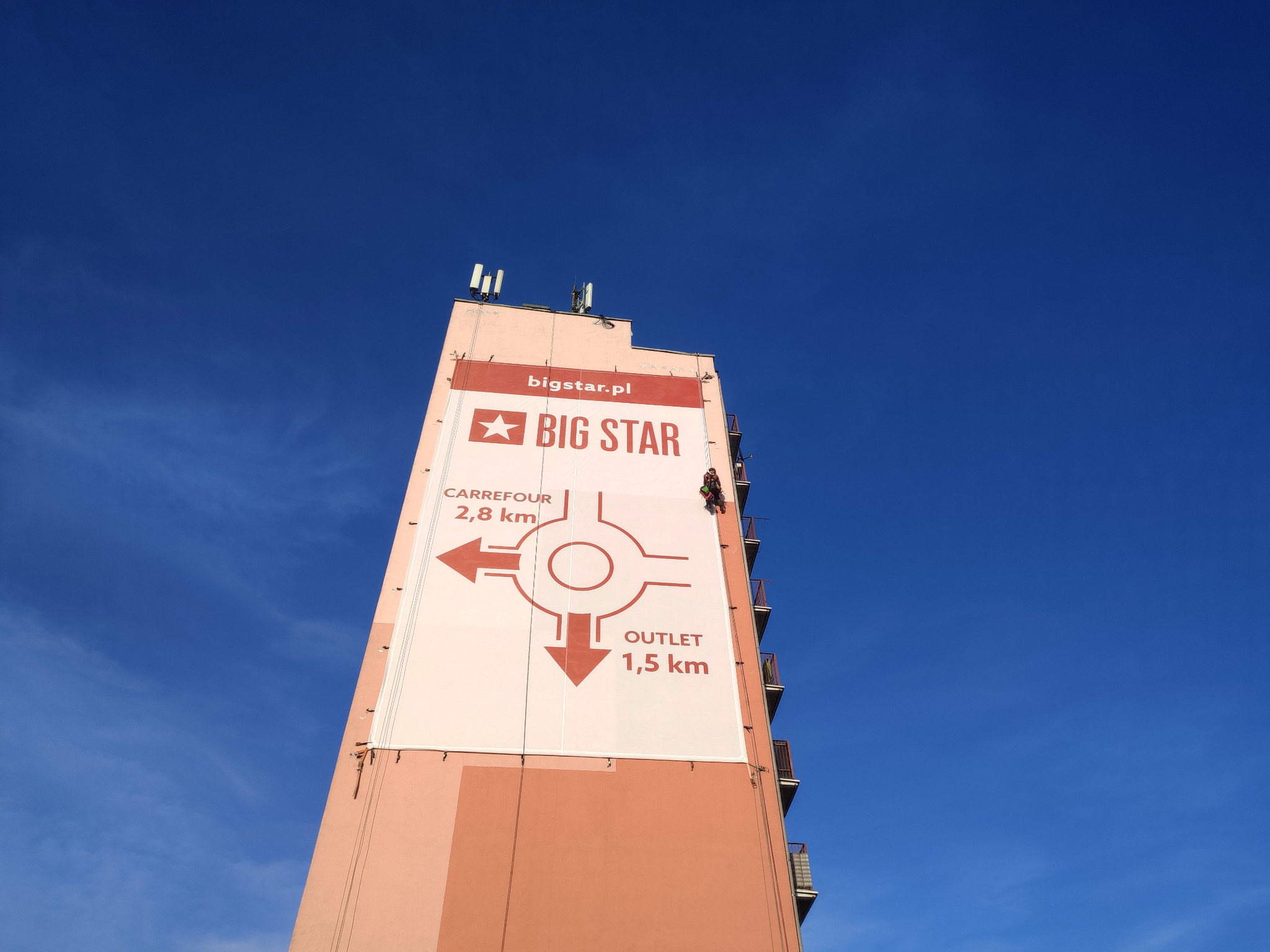 Montaż systemu oraz baneru.