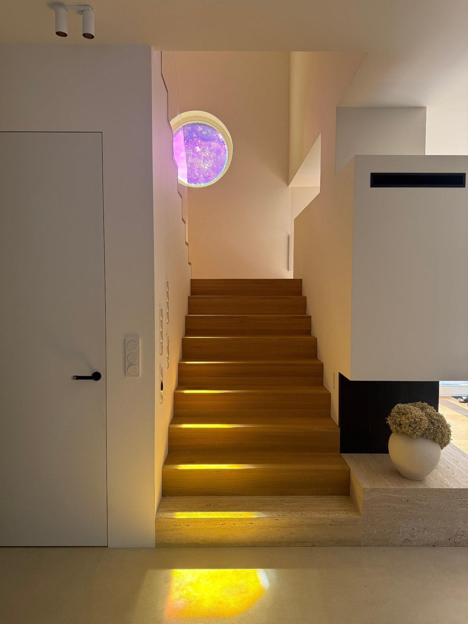 wedodesignpl proejkt domu kominek schody kamien