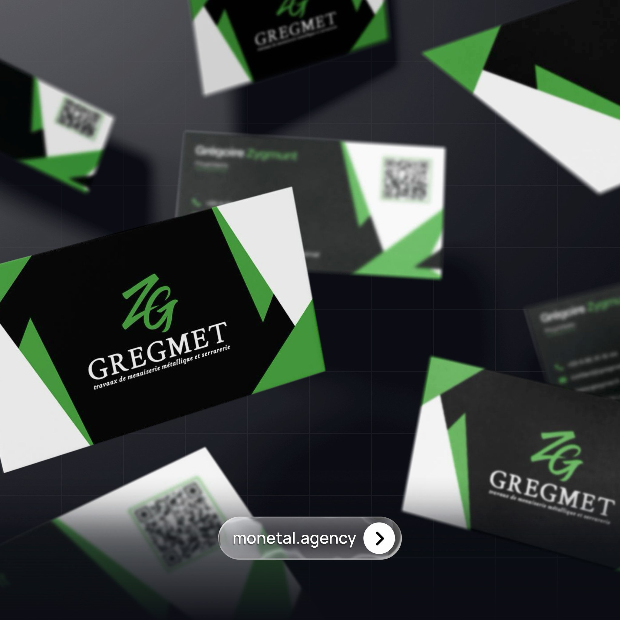 Wizytówki firmy Gregmet w kolorach czerni, bieli i zieleni, unoszące się na ciemnym tle. Widoczne logo i dane kontaktowe, w tym QR kod. Dynamiczna kompozycja.