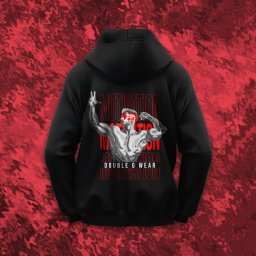 Piotr Dąbrowski - Czarna bluza z kapturem z nadrukiem motywacyjnym i logotypem 'Double G Wear' na tle abstrakcyjnego, czerwonego wzoru. Widok z tyłu, prezentacja produktu.