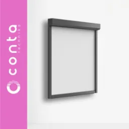 Szara roleta screen z delikatną fakturą materiału, zamontowana na jasnej ścianie. Widoczny boczny branding producenta.