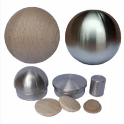 Akcesoria do balustrad. Kule drewniane, kule nierdzewne, zaślepki drewniane i nierdzewne.