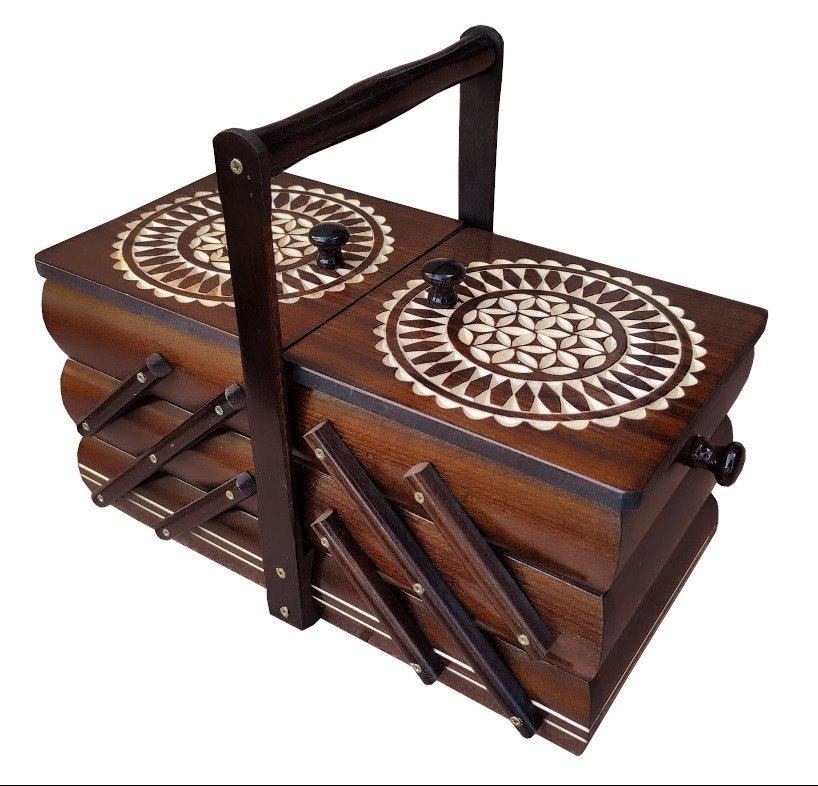 Niciarki, szkatułki drewniane, Różne wielkości, wzory i kolory.