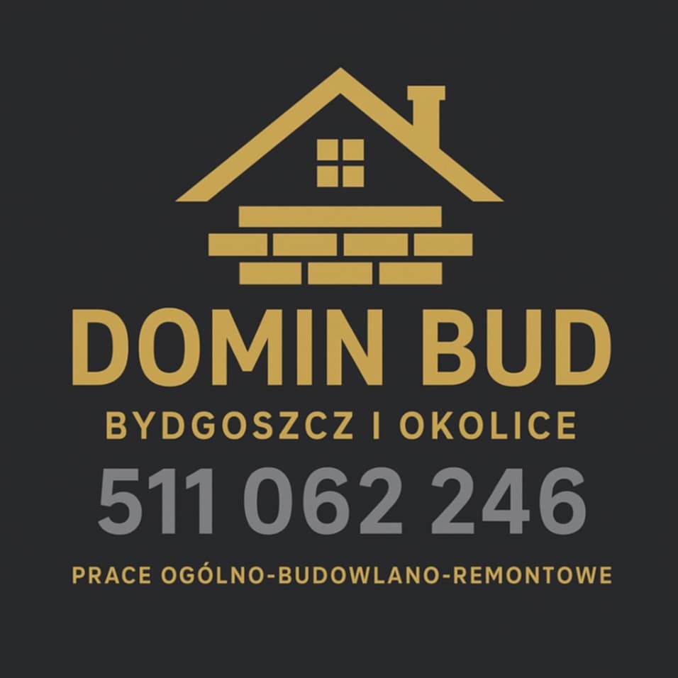 Logo firmy budowlanej 'DOMIN BUD' z Bydgoszczy i okolic. Złoty symbol domu z cegieł, nazwa firmy, lokalizacja i numer telefonu na ciemnoszarym tle. Prace ogólno-budowlano-remontowe.