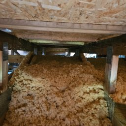 DEROWERK Piotr Białas - Izolacja skosów wełną drzewną Steico