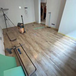 Układanie paneli Bytom 3