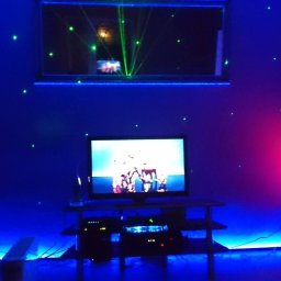 Indywidualny projekt klijenta .struktura sufit.tapety fotoaktywne z intrgracją barwy kazdego oswietlrnia .