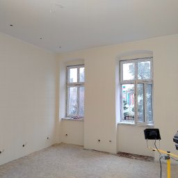 Obróbka okien ścian gładzie malowanie