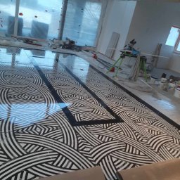 Podłoga wykonana z wielu elementów które wymagały precyzyjnego docięcią i spasowania .Efekt końcowy ,zadziwiający