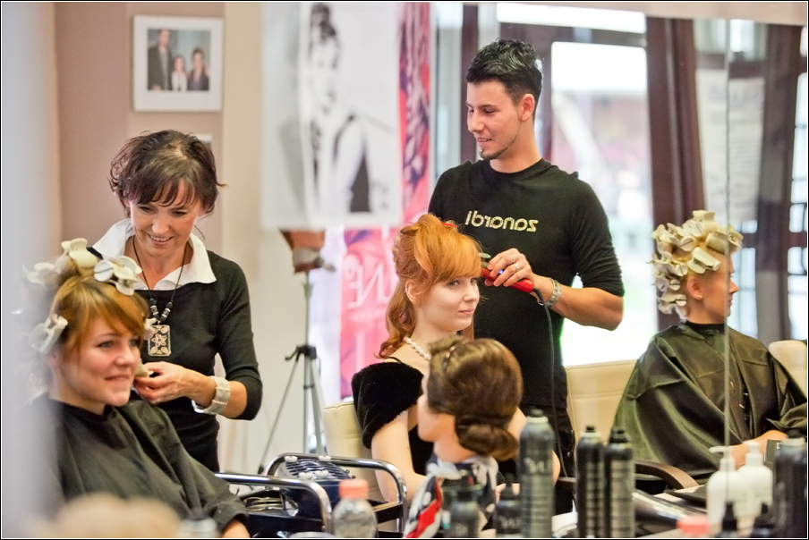 Kursy, szkolenia fryzjerskie, makijażu, charakteryzacji