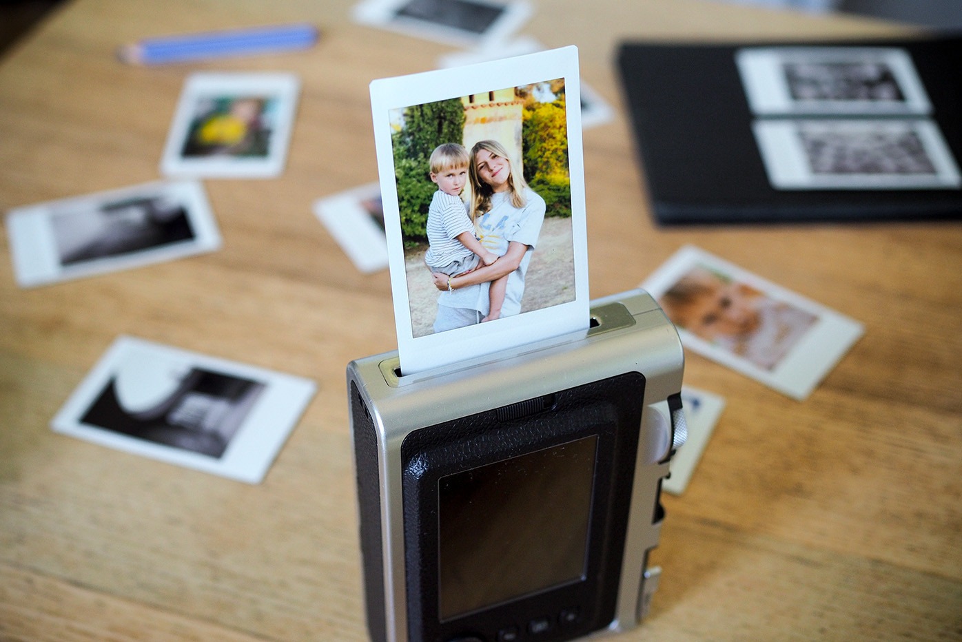 Aparat Instax - natychmiastowy wydruk z księgą gości