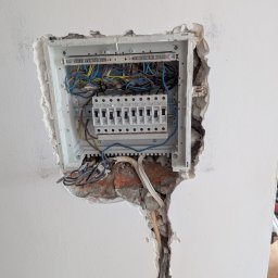 Wymiana rozdzielnicy oraz modernizacja instalacji do wymogów instalacji 3F pod zasilanie płyty indukcyjnej