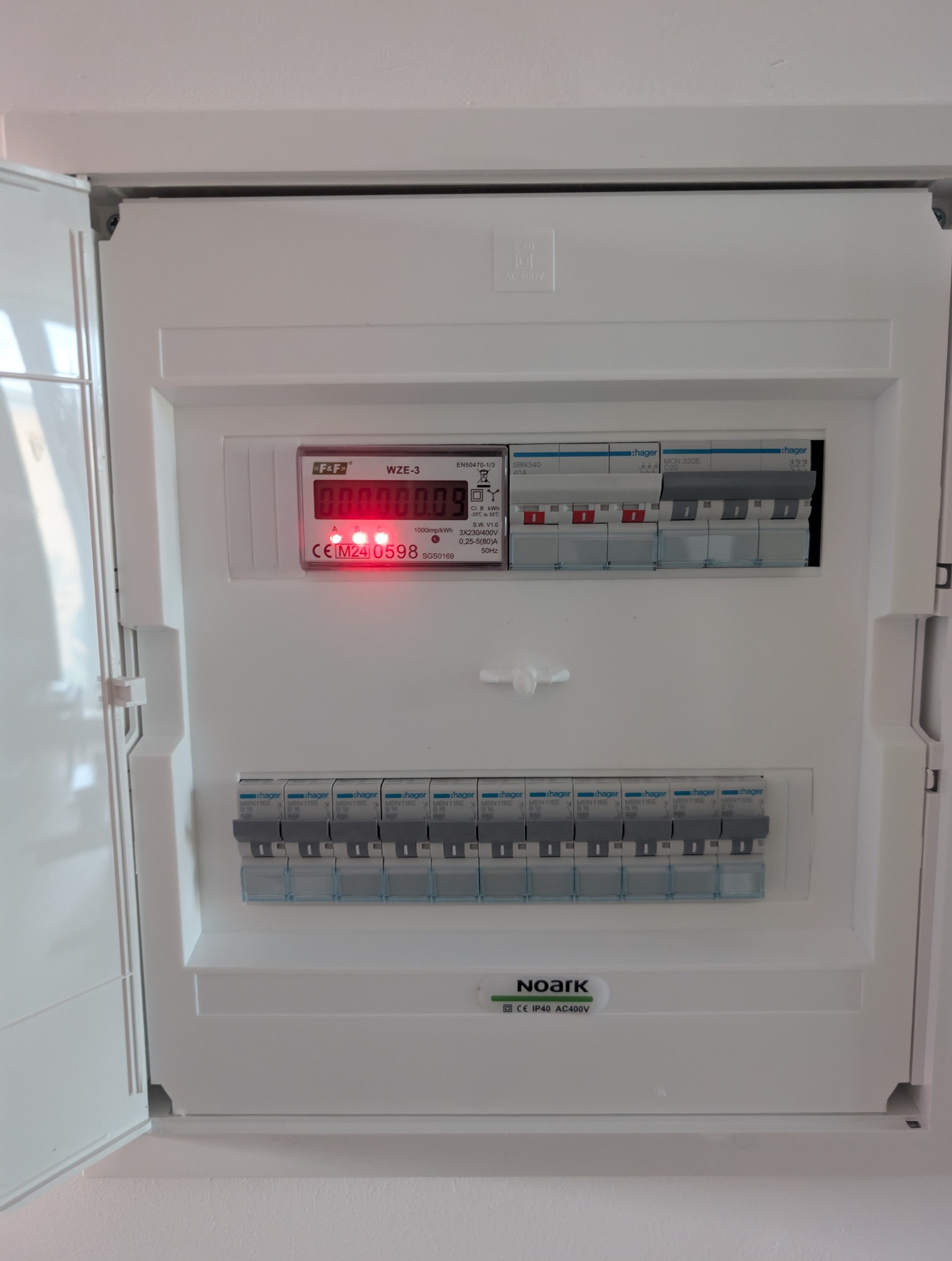 3F z podlicznikiem pod płytę indukcyjną