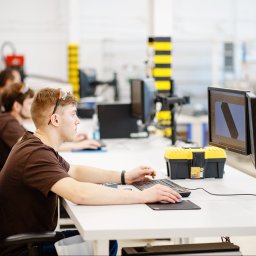 Nasza wykwalifikowana kadra, gwarantująca wysoką jakość usług.