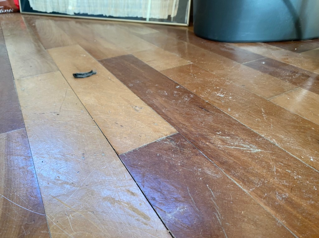 Stan podłogi przed cyklinowaniem