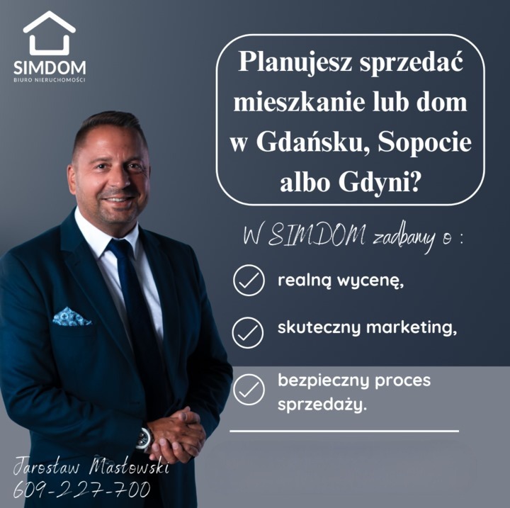 Ogłoszenie agencji SIMDOM: uśmiechnięty agent w garniturze, oferta sprzedaży mieszkań w Trójmieście, zapewnienie o realnej wycenie i skutecznym marketingu.