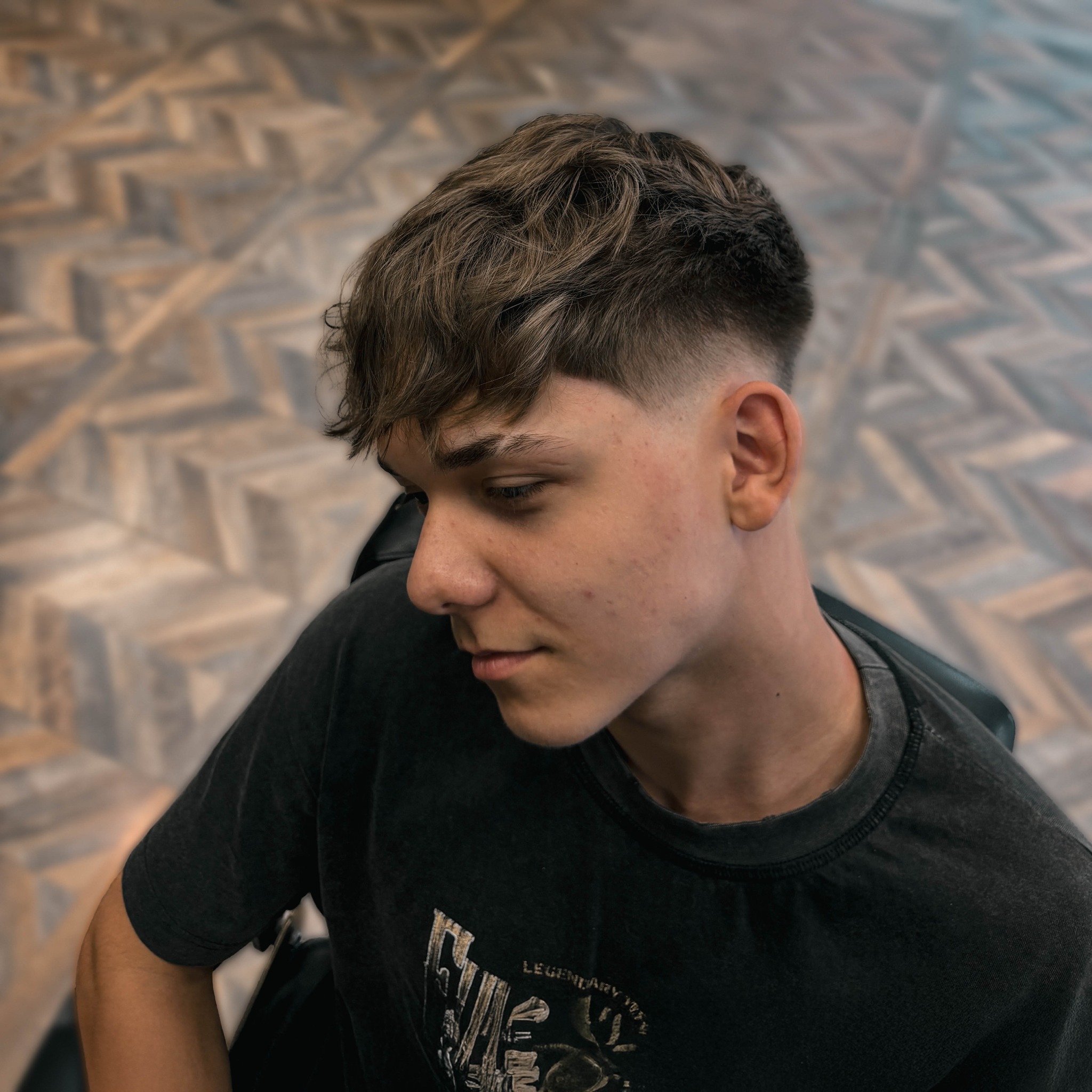 Odsiwianie włosów i zarostu. Naturalny efekt w Gentlemen Barber Shop.