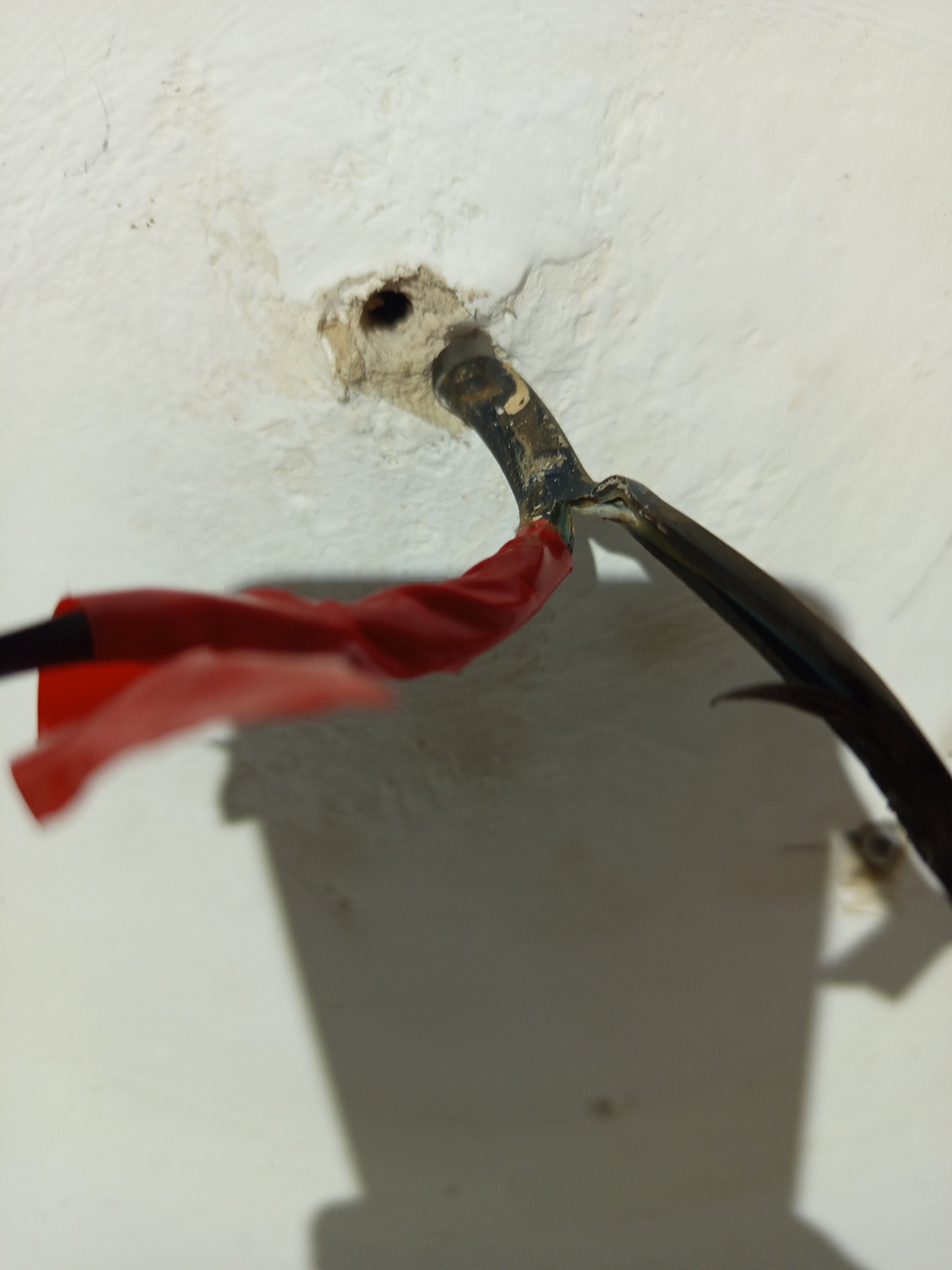 Ratowanie pozostałych kabli na punktach oświetleniowych