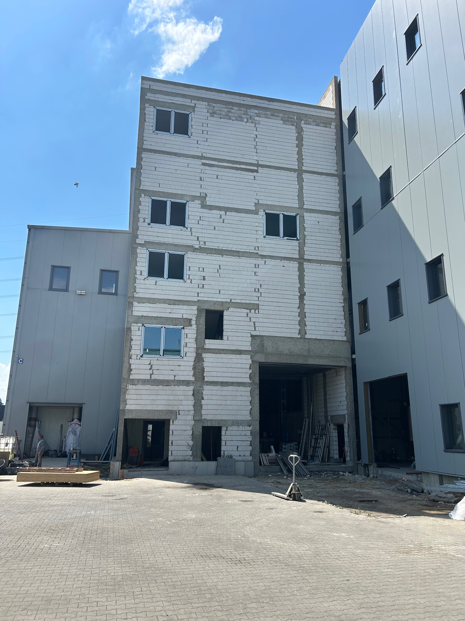 Budowa zaplecza sanitarnego na Grupie Wilmar budynek 23 metry.