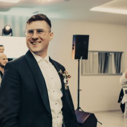 ADVOLT - Oświetlenie Salonu Poznań