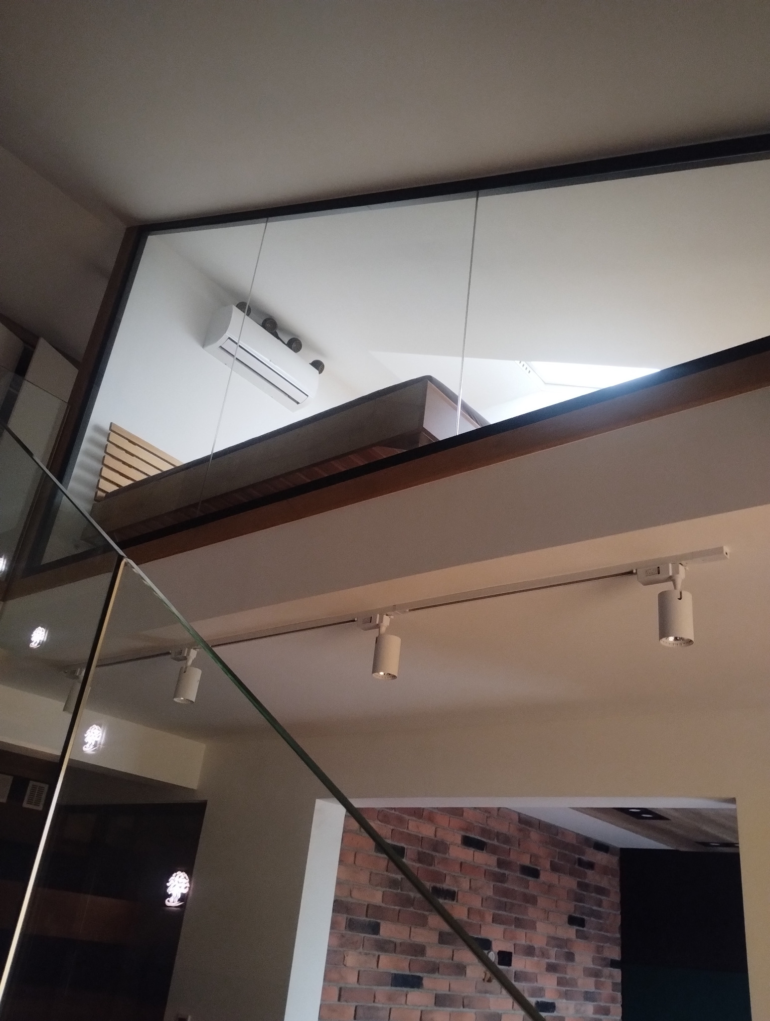 ścianka szklana skośna