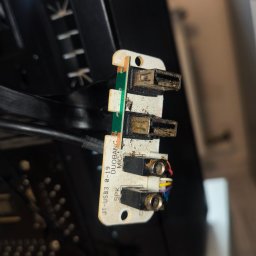 Wymiana uszkodzonych I/O (wejść/wyjść) USB oraz Audio 