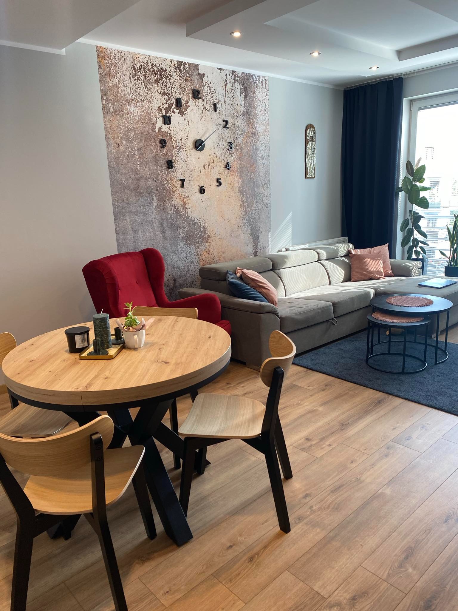 Malowanie, fototapeta, panele podłogowe.