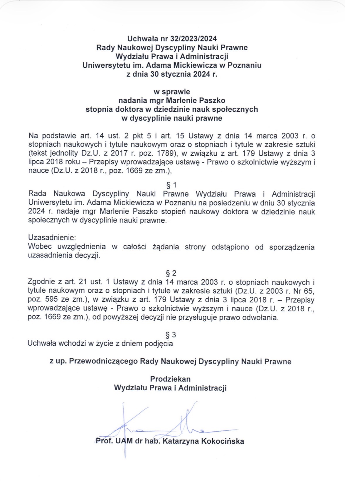 Uchwała Rady Naukowej Dyscypliny Nauki Prawne o nadaniu stopnia doktora w dziedzinie nauk społecznych. Dokument z podpisem Prodziekana Wydziału Prawa i Administracji.