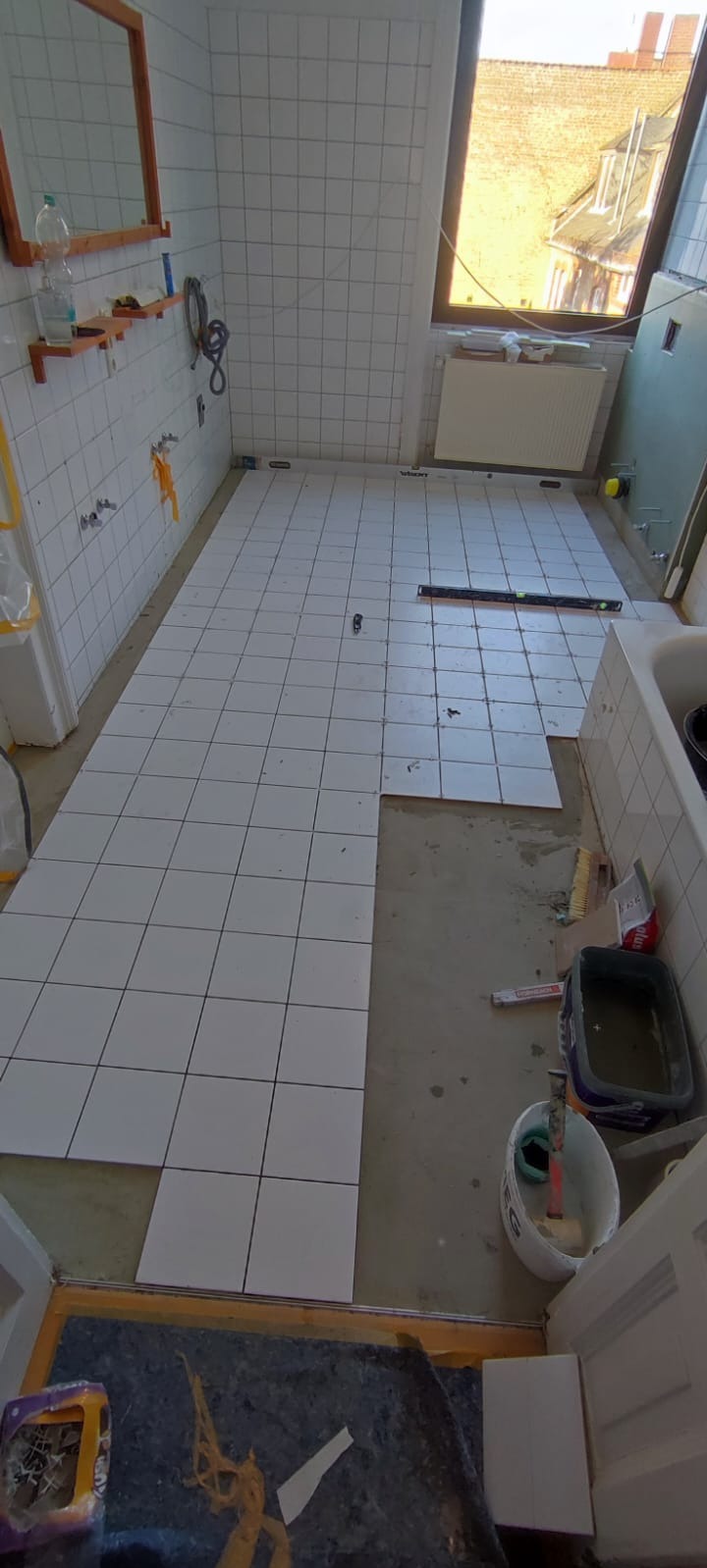 Jedna z łazienek w trakcie prac. Niestety nie robiliśmy zbyt dużo zdjęć