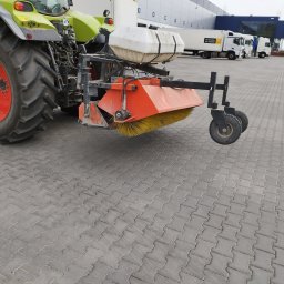 Odśnieżanie dróg i placów Skowarcz 4