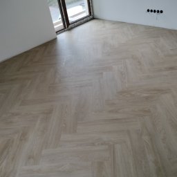 Układanie paneli Żyrardów 3